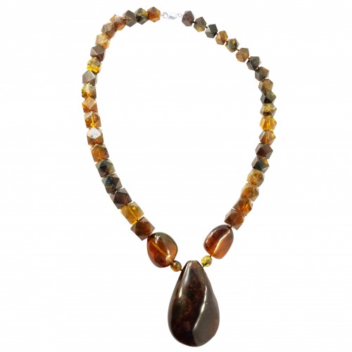 dominican-blue-amber-gemstone-necklace-00